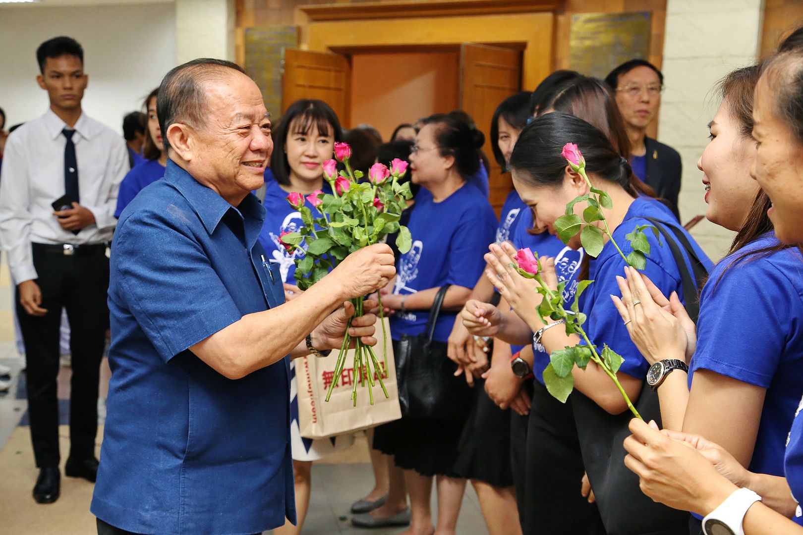 'อำลาโดยตำแหน่งแต่ความผูกพันยังคงอยู่' อธิการบดีผู้ก่อตั้ง กล่าวย้ำกับครอบครัว มฟล. ในกิจกรรม 'งานวันชัย'