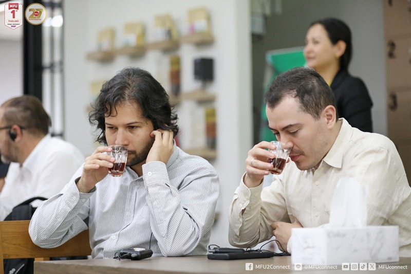 มฟล. เปิดเวทีแลกเปลี่ยนองค์ความรู้กาแฟอาราบิกา ร่วมผู้เชี่ยวชาญโคลอมเบีย พัฒนาการท่องเที่ยวเชิงเกษตรอย่างยั่งยืน